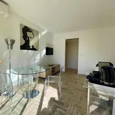 L'olivier - Croisette Martinez, Sur Cour, 1 Min Apartment