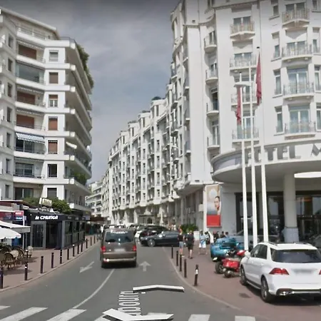 L'olivier - Croisette Martinez, Sur Cour, 1 Min *